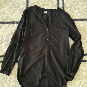 Women's Black Long Sleeve Top